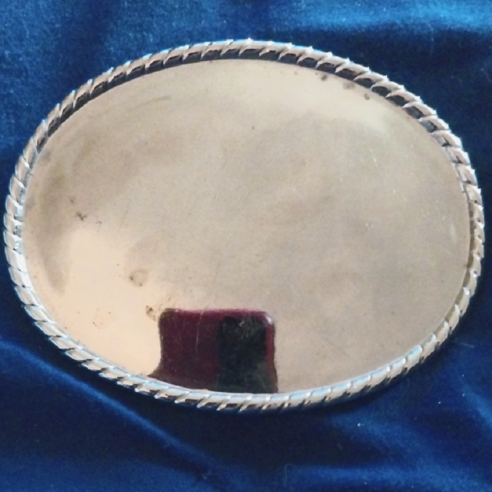 Oval Silver Plated belt buckle, engravable